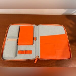 STOW London First Class Leather Tech Case